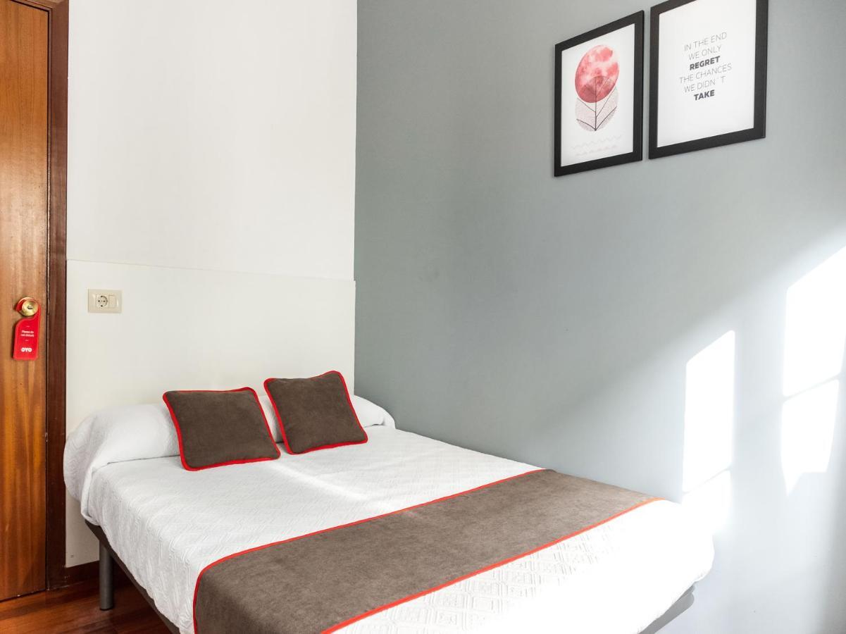 Oyo Hospedaje La Tita Santiago de Compostela Bagian luar foto