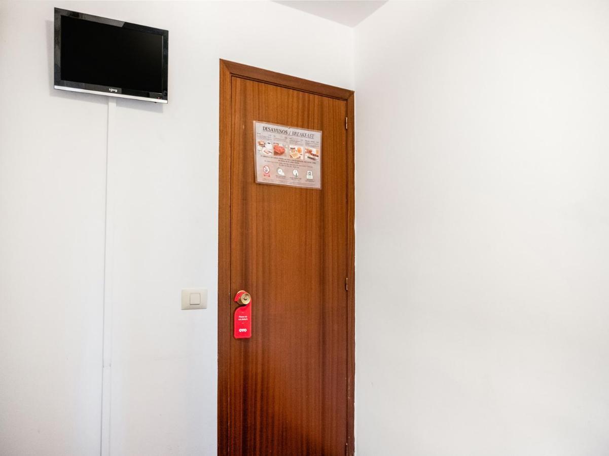 Oyo Hospedaje La Tita Santiago de Compostela Bagian luar foto