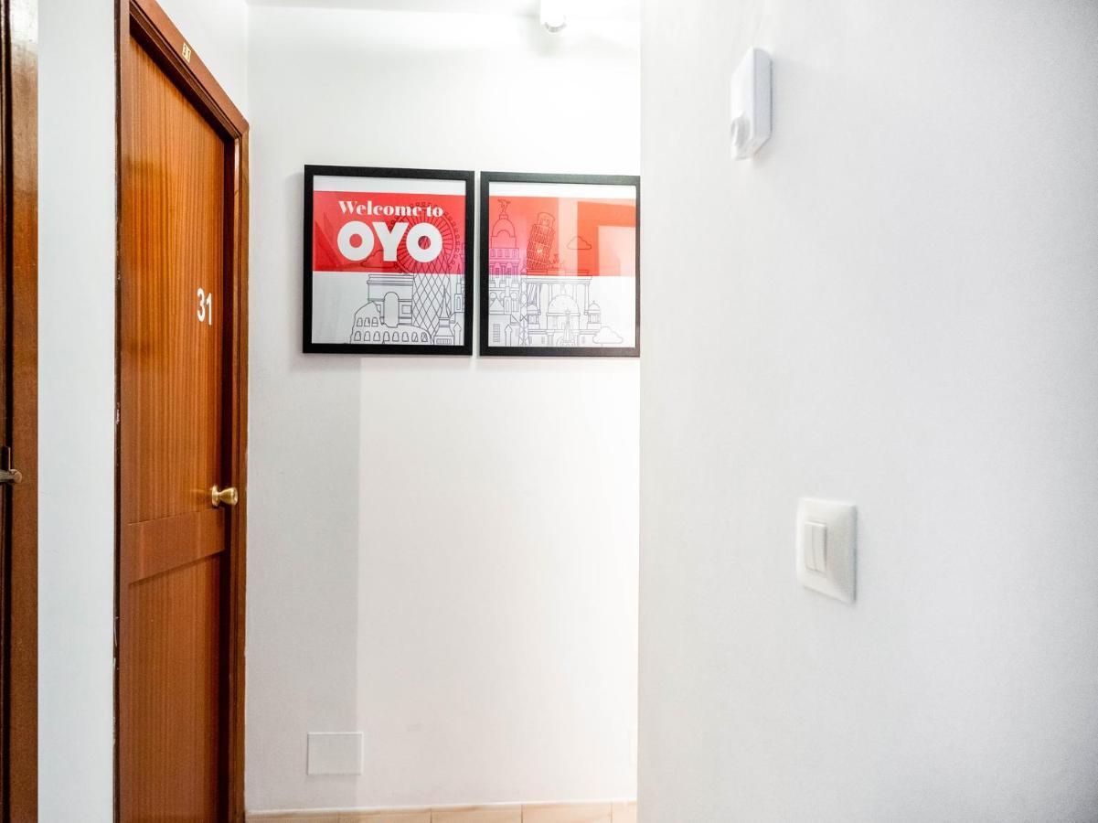 Oyo Hospedaje La Tita Santiago de Compostela Bagian luar foto