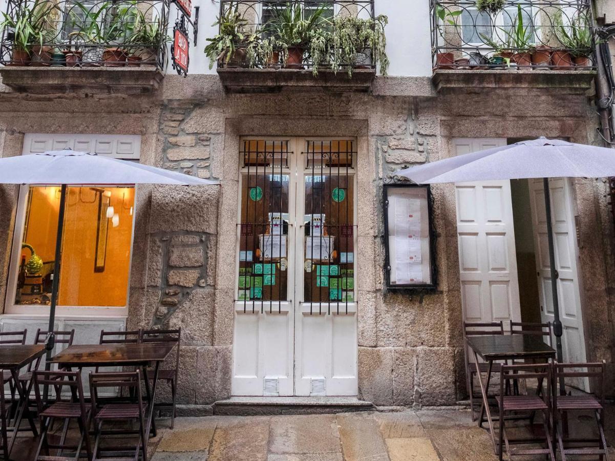 Oyo Hospedaje La Tita Santiago de Compostela Bagian luar foto
